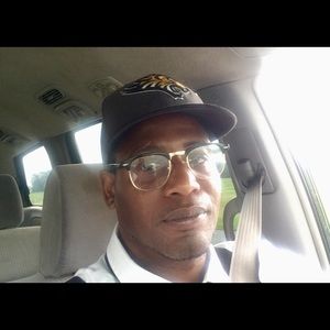 Meet your Posher, Ljay